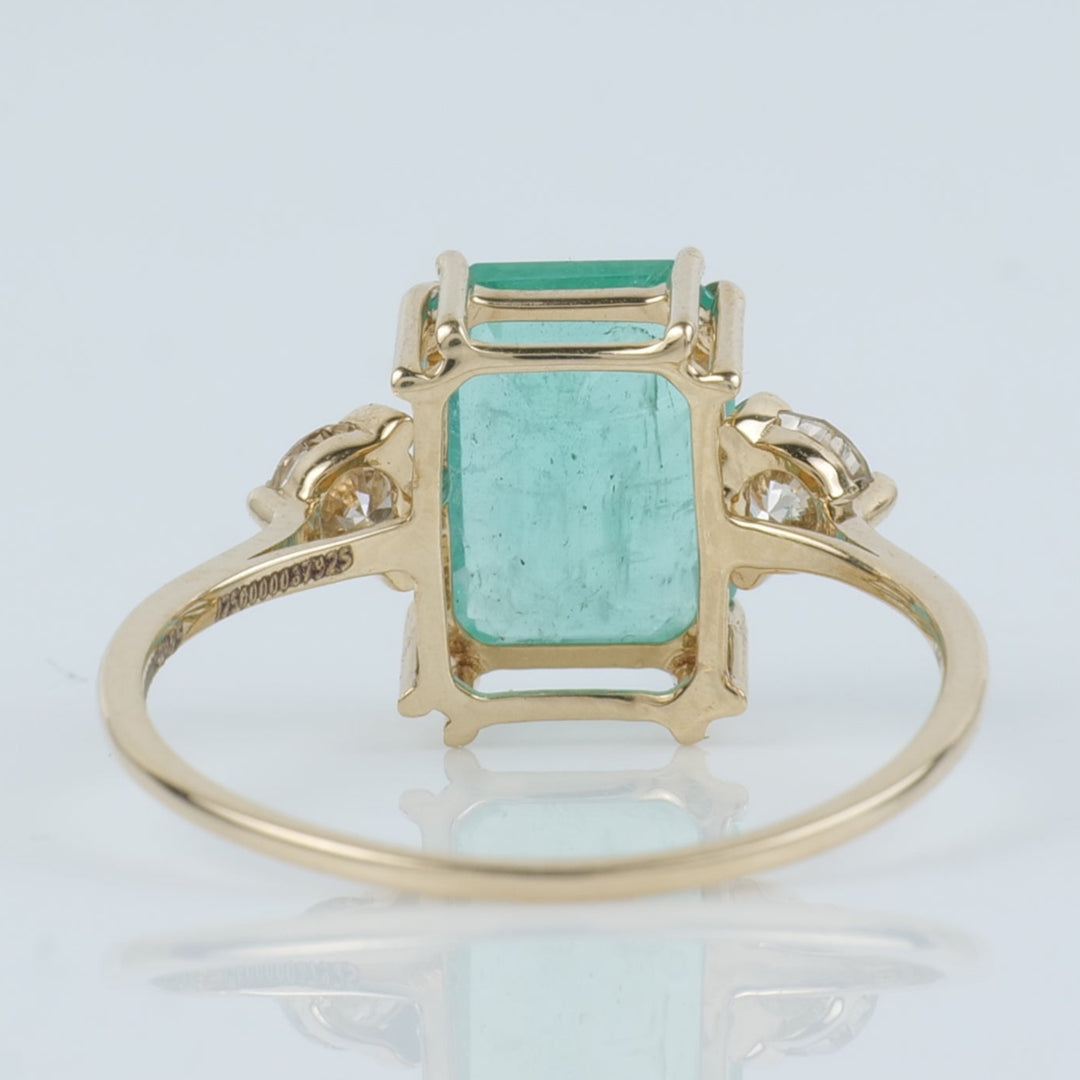 Emerald Diamond Ring