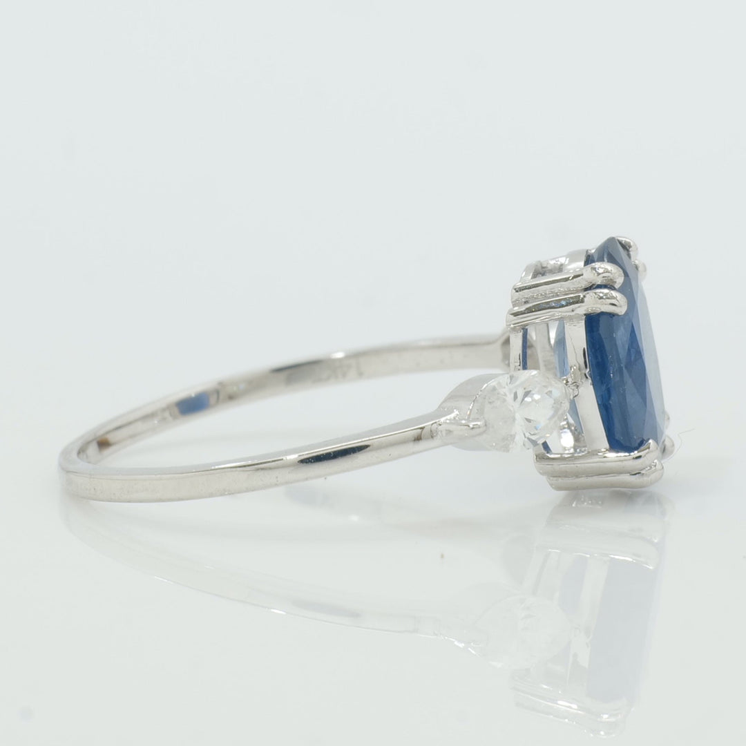 Oval Sapphire Diamond Ring