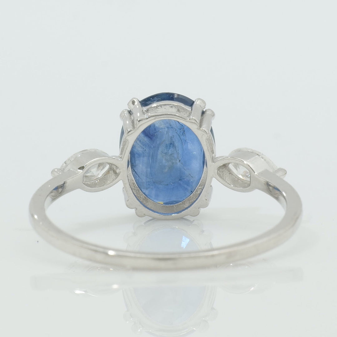 Oval Sapphire Diamond Ring