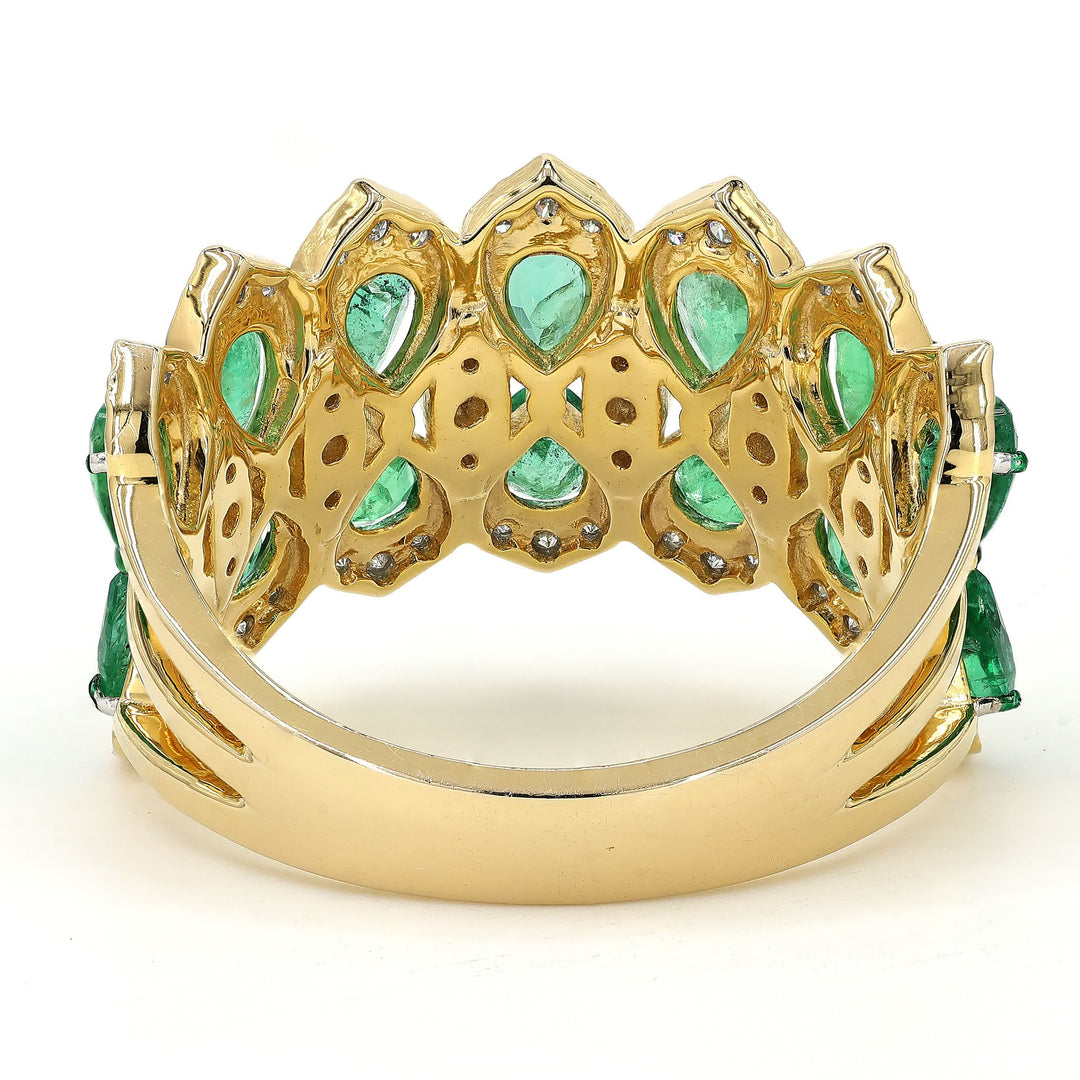 Cluster Emerald Diamond Ring