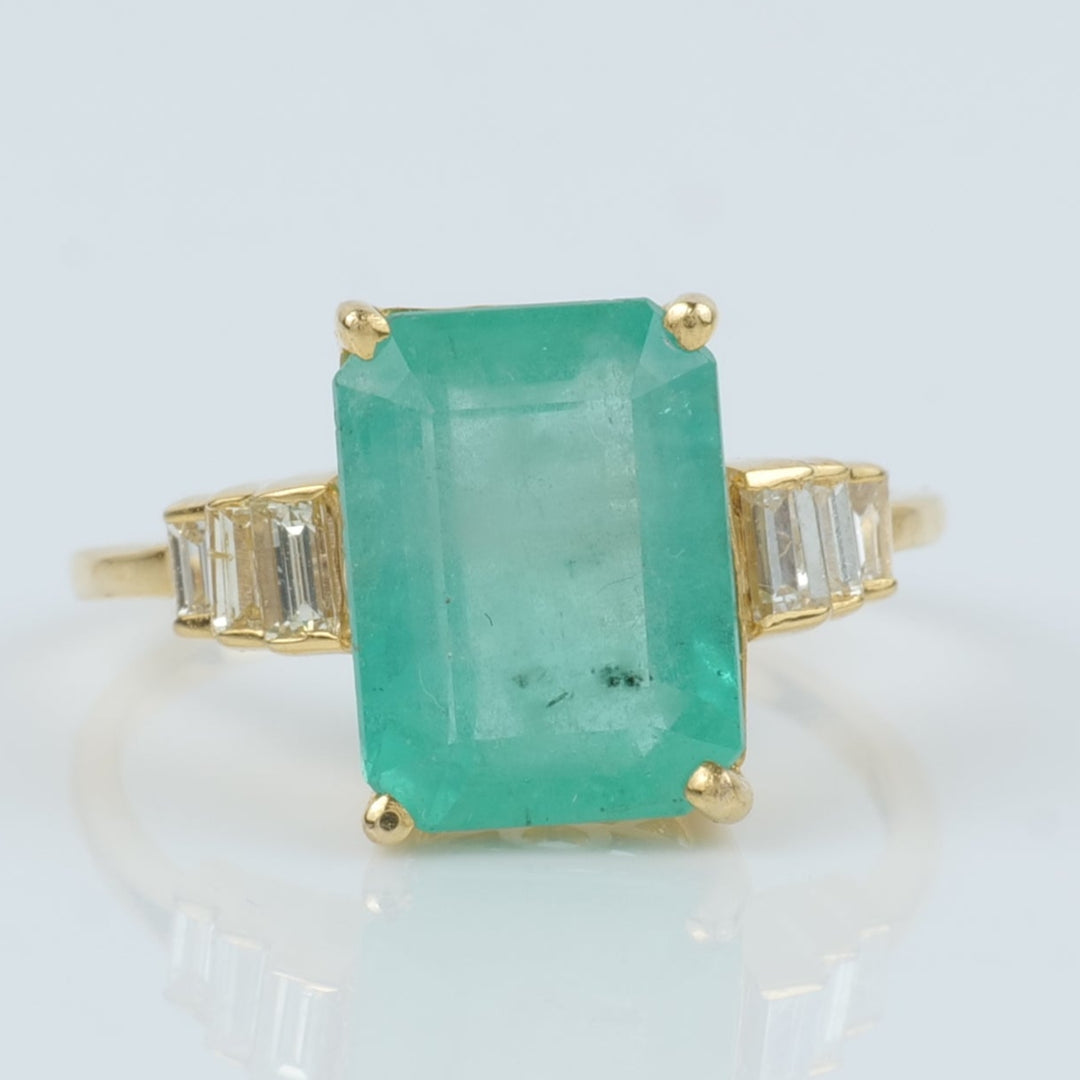 Emerald Cut Diamond Ring