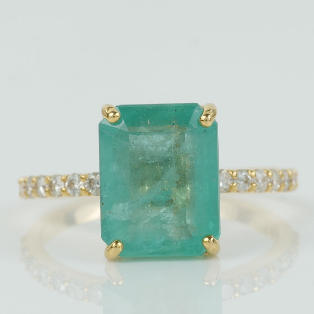 Emerald Cut Diamond Ring