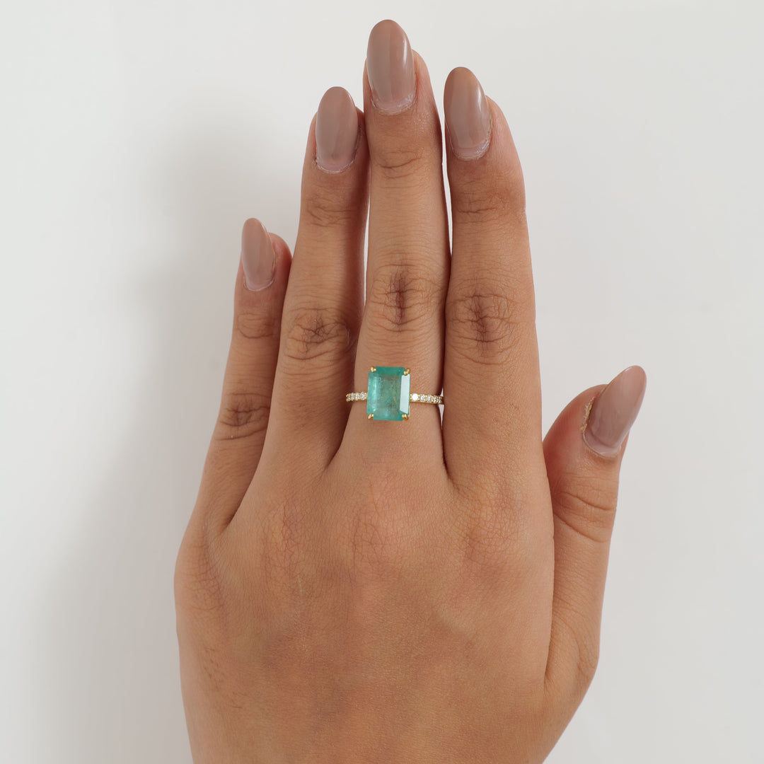 Emerald Cut Diamond Ring