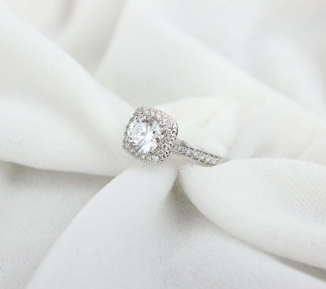 Halo square-shaped lab diamond engagement ring in solid gold, Solitaire Wedding Ring, Bridal Jewelry, Gift For Her