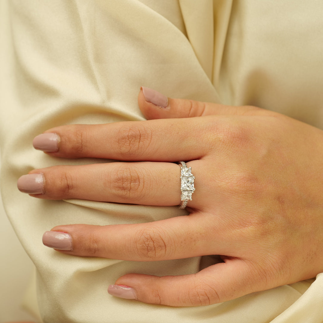 IGI Certified 1ct Lab-grown Diamond Engagement Ring in 14k Solid Gold: 3 Stone Princess Cut Wedding Ring