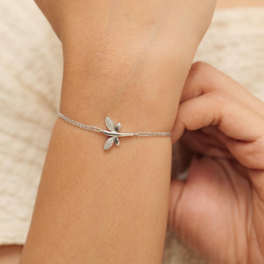 Dragonfly Diamond Chain Bracelet, 14K Solid Gold, Natural Diamonds, Stackable Animal Jewelry, Insect Charm Bracelet, Women&#39;s Day Gift