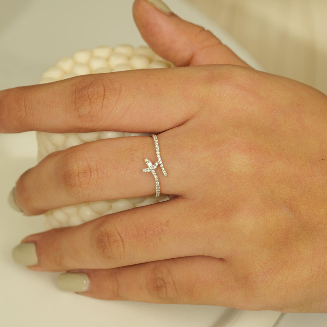 Leaf Vine Diamond Ring, 14k Solid Gold, Natural Diamonds, Stackable Floral Jewelry, Minimalist Everyday Band