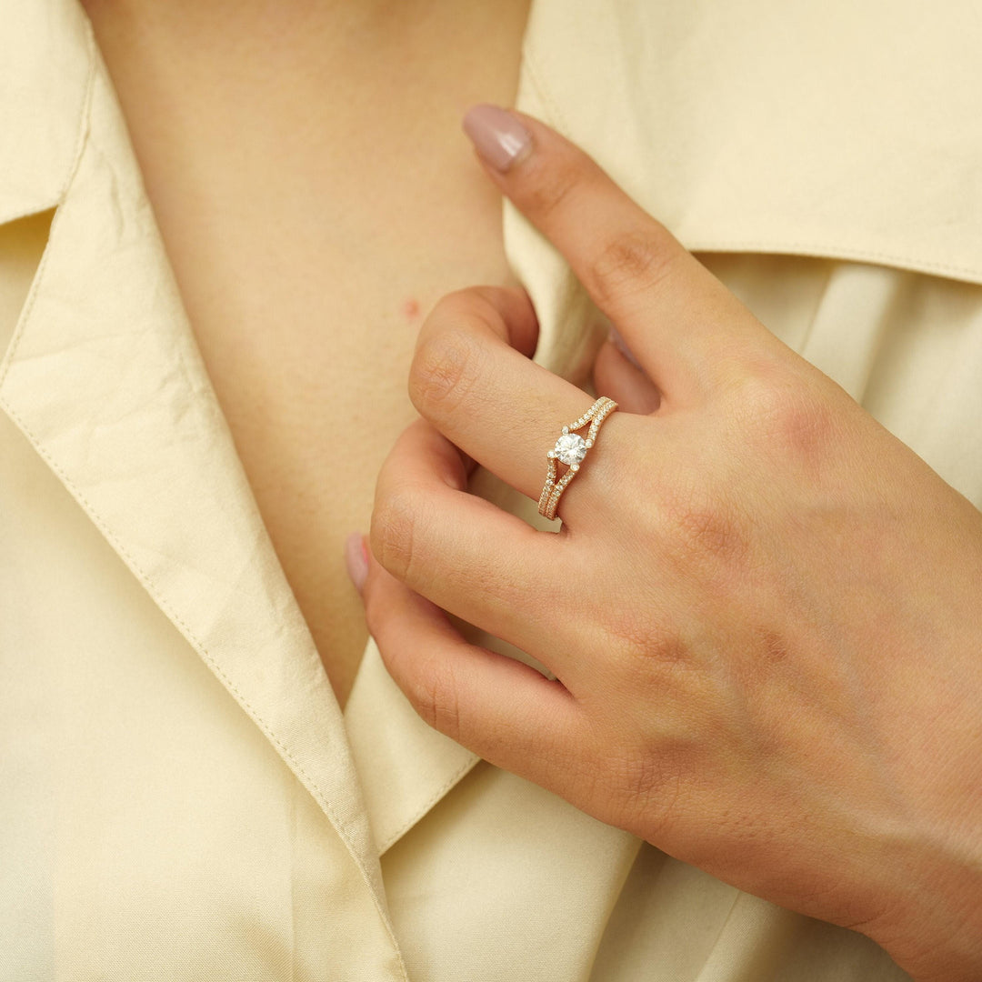 IGI Certified Lab grown Solitaire Ring: 14K Solid Gold Split Shank Engagement Ring