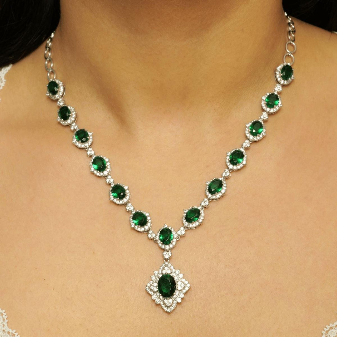 Halo Oval Emerald Diamond Necklace, 14k Solid Gold, Natural Diamonds, Bridal Statement Green Gemstone Necklace, Wedding Cluster Jewelry