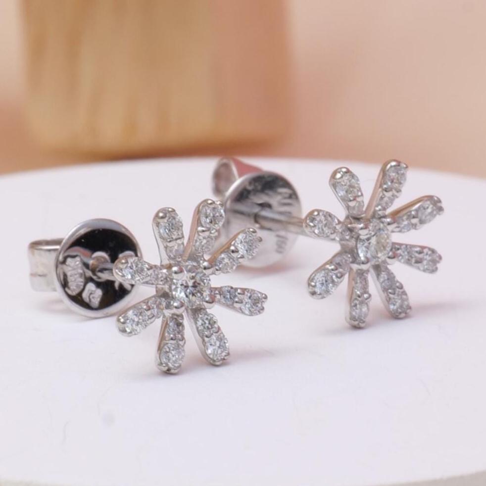 Kids Snowflake Diamond Stud Earrings, 18k Solid Gold, Natural Diamonds, Kids jewelry, Gift for toddlers/girls/kids, Ready To Ship