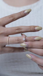 Load and play video in Gallery viewer, Natural Solitaire Ring With Supporting Band
